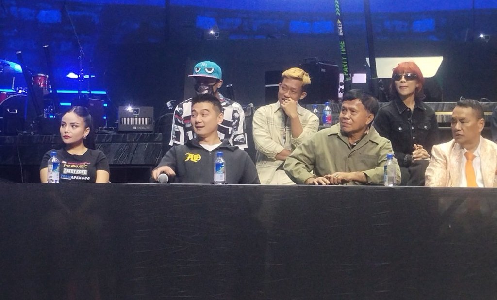 Chef Arnold Poernomo dan Codeblu Siap Baku Hantam di Ring&nbsp;Tinju