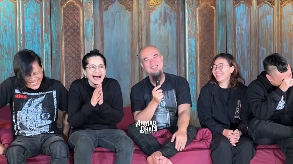 3 Lagu Populer TRIAD, Band Bentukan Ahmad&nbsp;Dhani