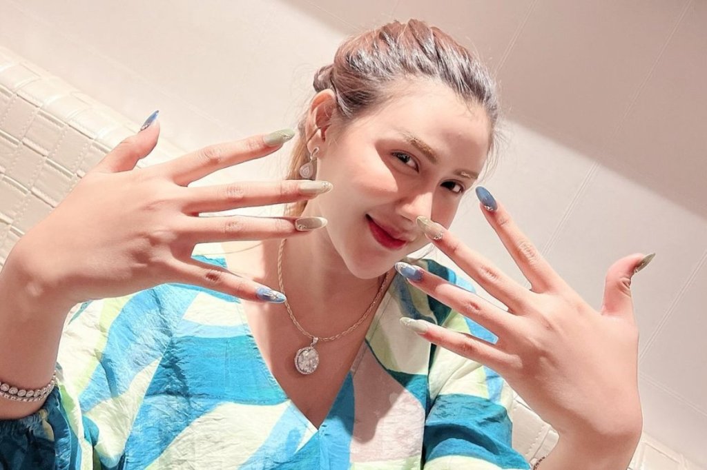 5 Daftar Artis Terkaya di Indonesia 2024, Rey Utami Kembali Jadi Nomor&nbsp;Satu!