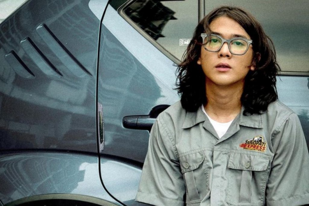 Alasan Iqbaal Ramadhan Tampil Sebagai Penyanyi dengan Nama&nbsp;BAALE