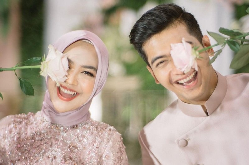 5 Artis Indonesia Diramal Cerai oleh Hard Gumay, Nomor 1 Resmi&nbsp;Berpisah