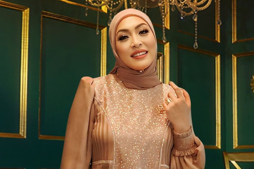 Angelina Sondakh Ogah Dipanggil Ustazah Meski Belakangan Sibuk dengan Safari&nbsp;Dakwah